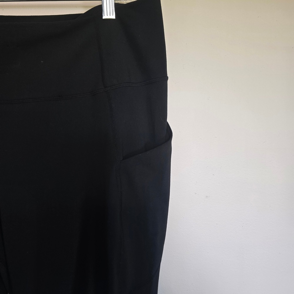 Fabletics Oasis PureLuxe Black High Waisted Flare Yoga Pants Pockets Womens 2X - Picture 9 of 10